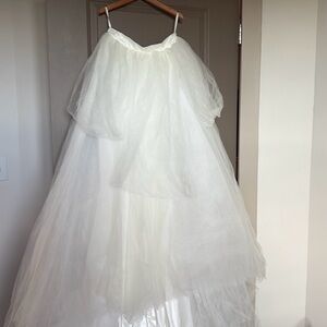 Ladies white tulle and satin skirt